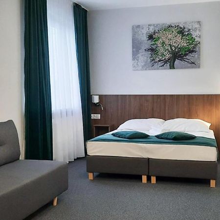 Baniocha Eurohotel מראה חיצוני תמונה